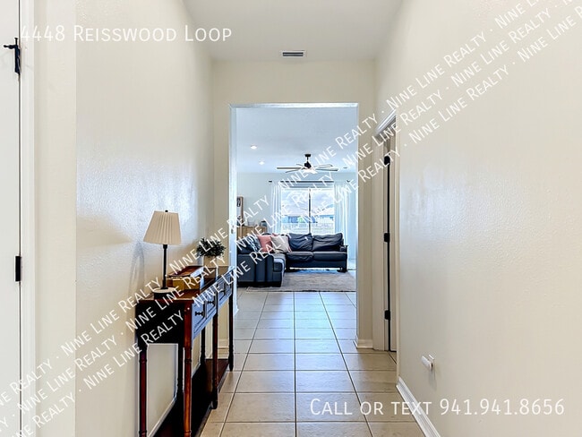 Foto del edificio - 4448 Reisswood Lp