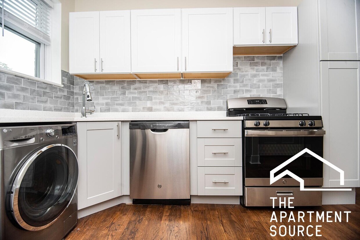 Foto principal - 3815 N Greenview Ave