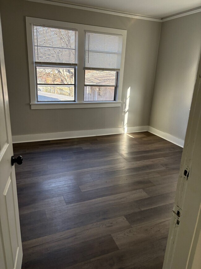 Foto del edificio - 4613 W 23rd St