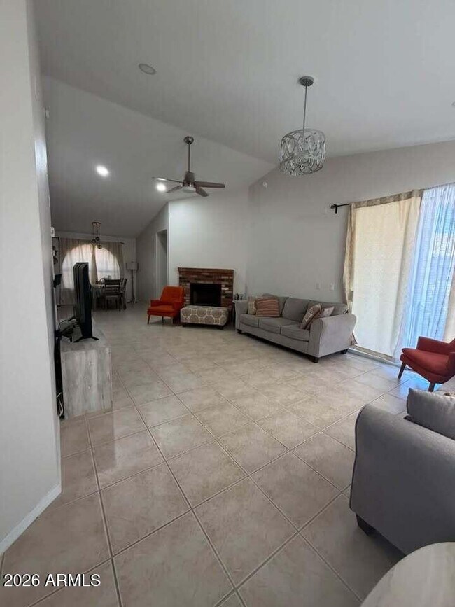 Foto del edificio - 8928 W Fargo Dr