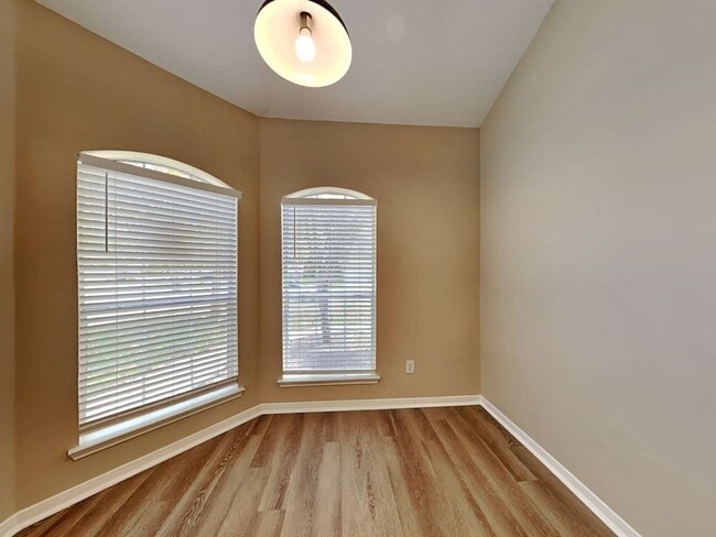 Foto del edificio - 12143 Landsdown Ridge Way