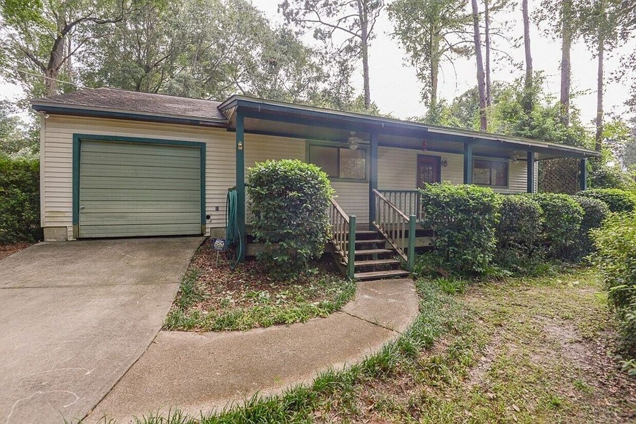3/2 in Killearn Acres House Rental in Tallahassee, FL