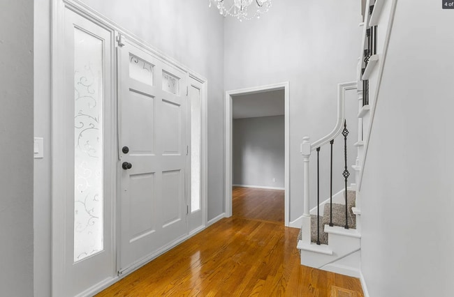 Foto del edificio - 1900 Vernon Dr S