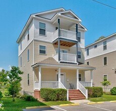 Building Photo - 5007 Killam Ave