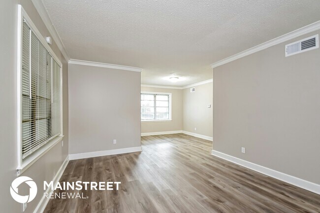 Foto del edificio - 5041 Davis Cove
