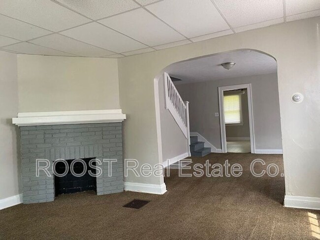 Building Photo - 128 S Fostoria Ave