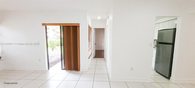 Foto del edificio - 17650 NW 68th Ave