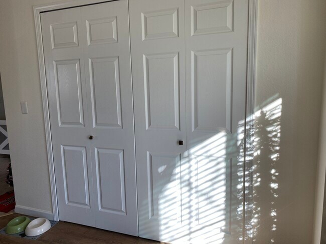 Pantry - 4940 Wing Walker Dr