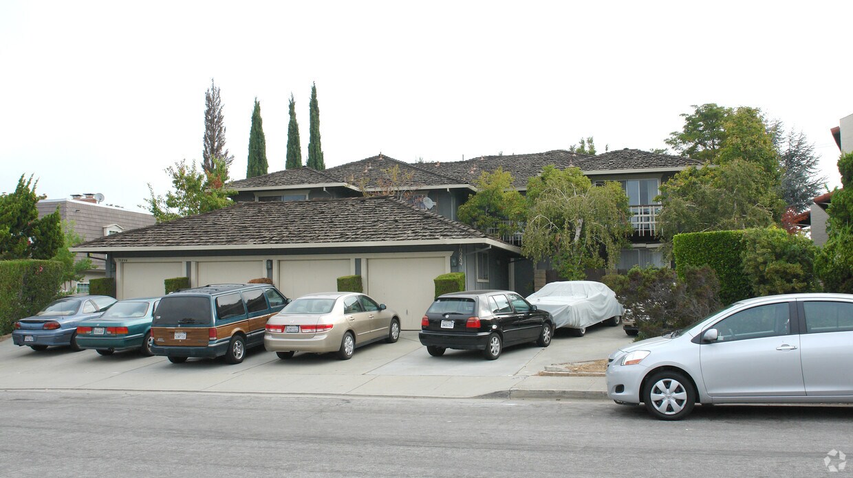 10284 Alpine Dr, Cupertino, CA 95014 Apartments in Cupertino, CA