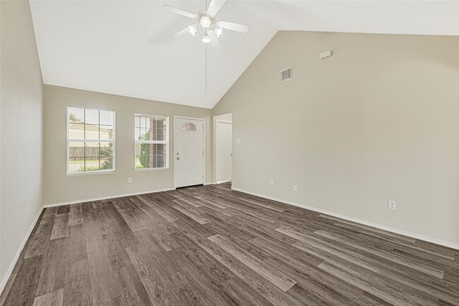 Building Photo - 12802 Rio Bravo St