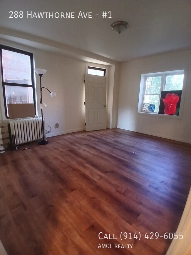 Foto del edificio - 288 Hawthorne Ave