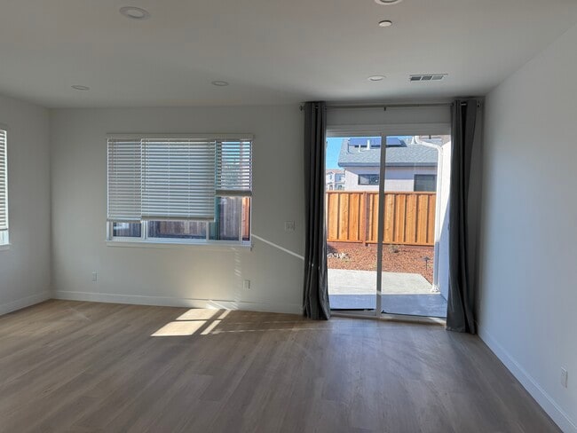 Building Photo - 3955 Haven Ave