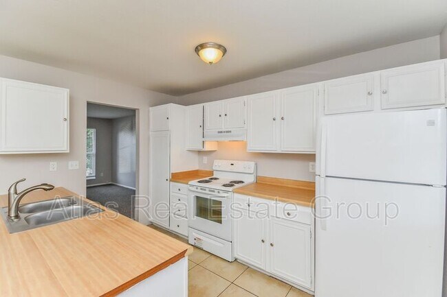 Foto del edificio - 4842 Bailey Pl