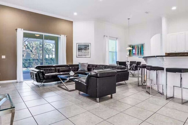 Building Photo - 4140 Oak Tree Dr