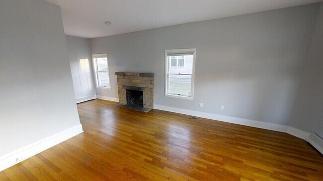 Building Photo - 120 N Summit St