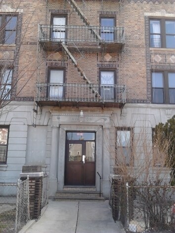Primary Photo - 2204 Clarendon Rd