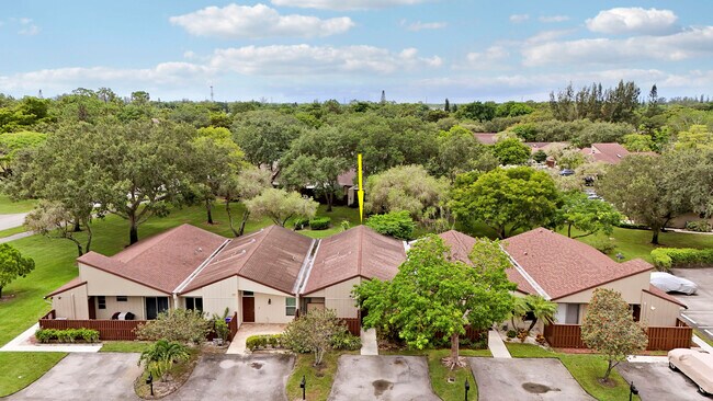 Foto del edificio - 11606 Orange Blossom Ln