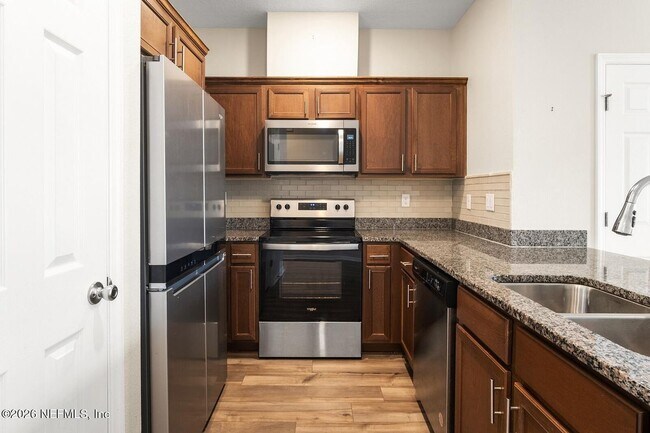 Building Photo - 9787 Fiddleback Ln
