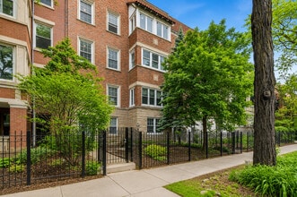 Building Photo - 6914 N Sheridan Rd