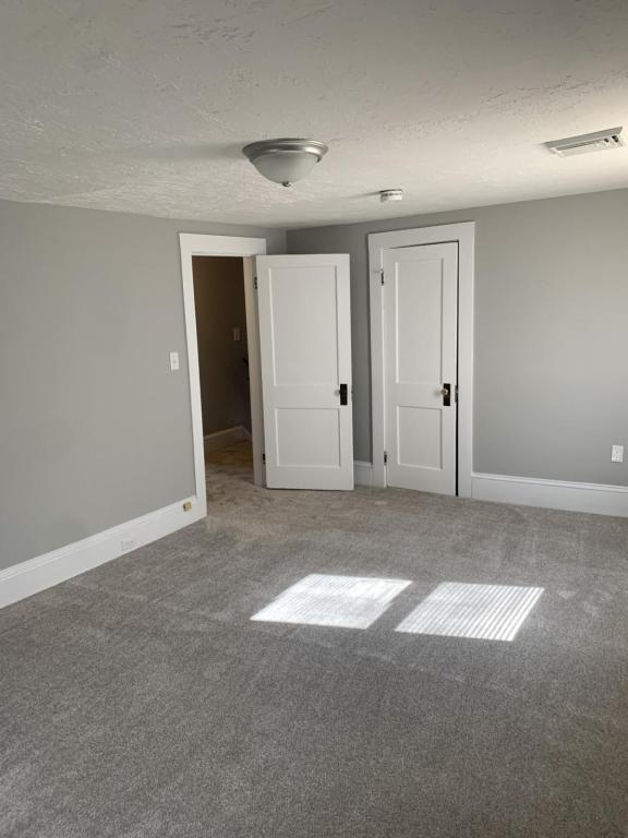 Foto del edificio - 2 Marvin Ave