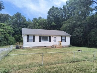 Building Photo - 807 E Happy Hollow Dr