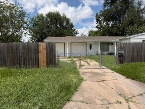 Building Photo - 5103 Willow Glen Dr