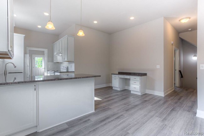 Building Photo - 1773 Hideaway Ln Dr