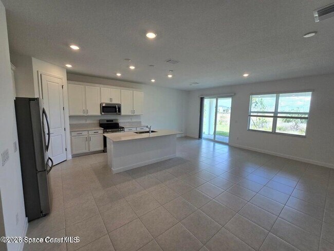 Foto del edificio - 1961 Marigold Trl NW