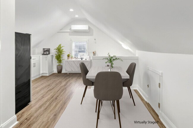 Foto del edificio - 76 Crowther Ave