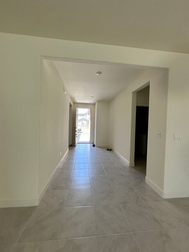 Foto del edificio - Brand new home in Spanish Springs- 4 bedrooms