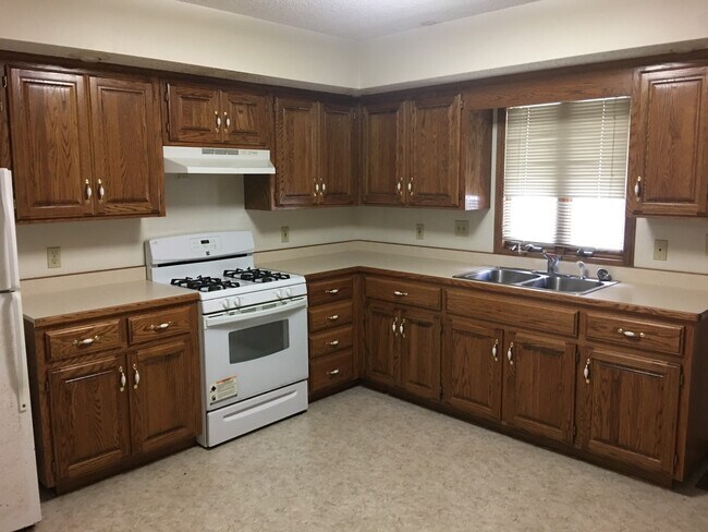 Foto del edificio - 516 E. Monroe Duplex