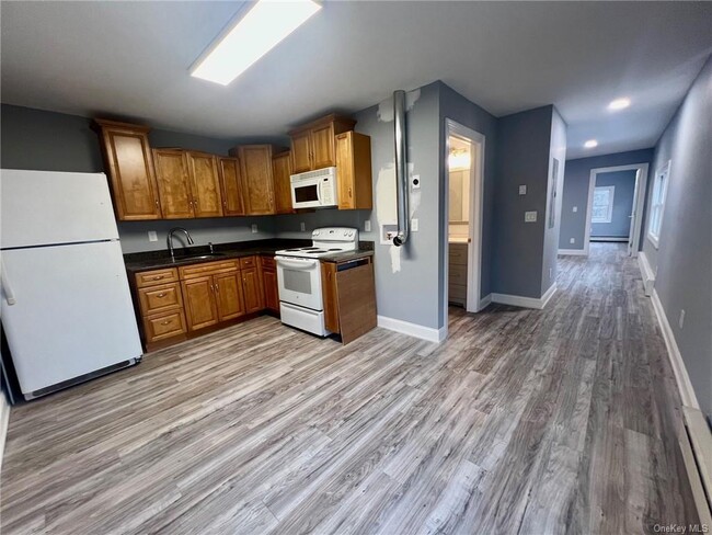 Building Photo - 55 Secor Rd