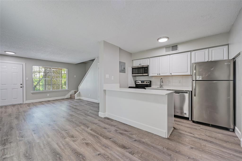 Foto principal - 1200 Banister Ln