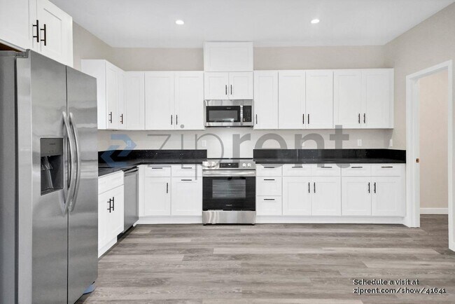Foto del edificio - 22657 Strathern St