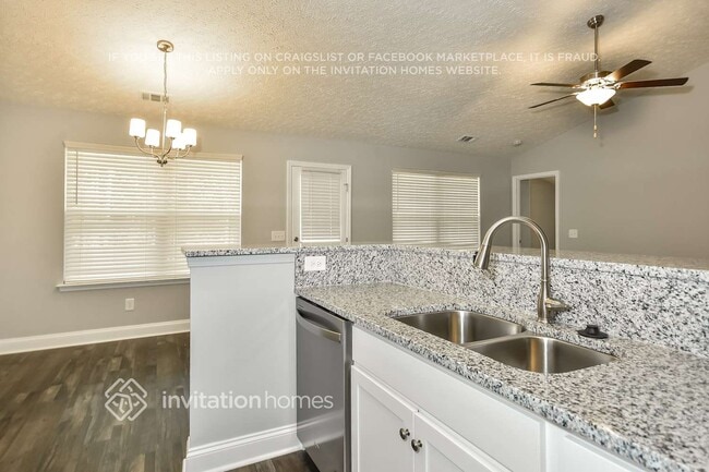 Building Photo - 771 Cedar Ln