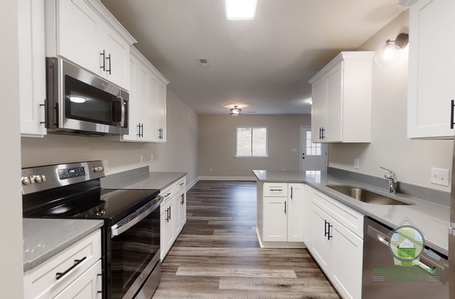 Foto del edificio - 632 Tanner Rd