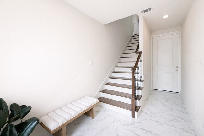 Foto del edificio - 2318 Hutchins St