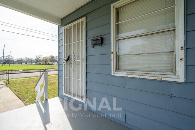 Foto del edificio - 1320 45th St N