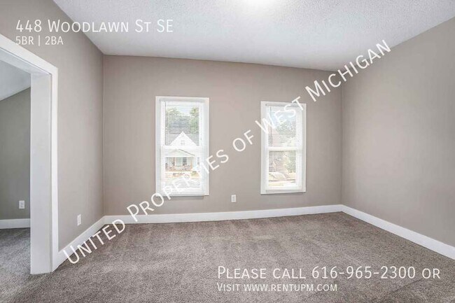 Foto del edificio - Available Now | 5 Bedroom, 2 Bath home wit...