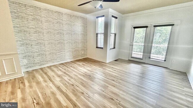 Foto del edificio - 3030 Chinkapin Oak Ln