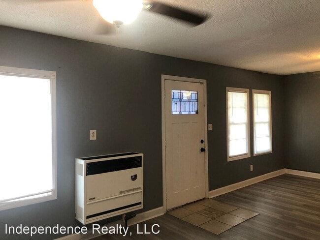 Building Photo - 3 br, 1 bath House - 2809 Barbara Drive NW