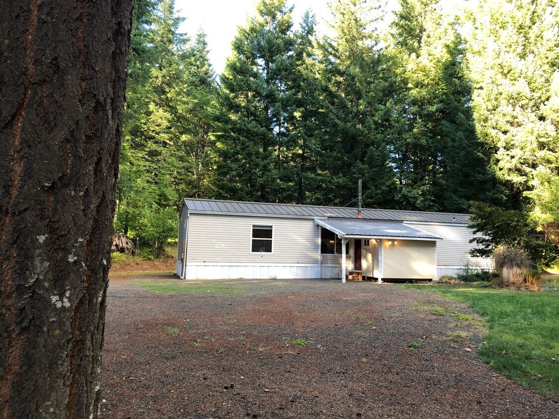 Primary Photo - 2 Bed 2 Bath in BZ Corners
