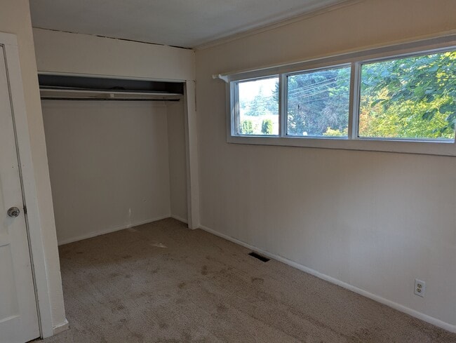 Foto del edificio - 14726 Manor Way