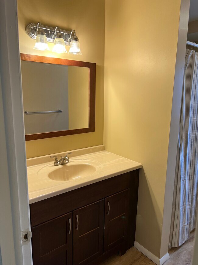 Foto del edificio - 58 Eaves Mill Rd