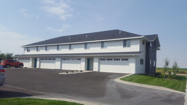 Building Photo - 3220 Savannah St