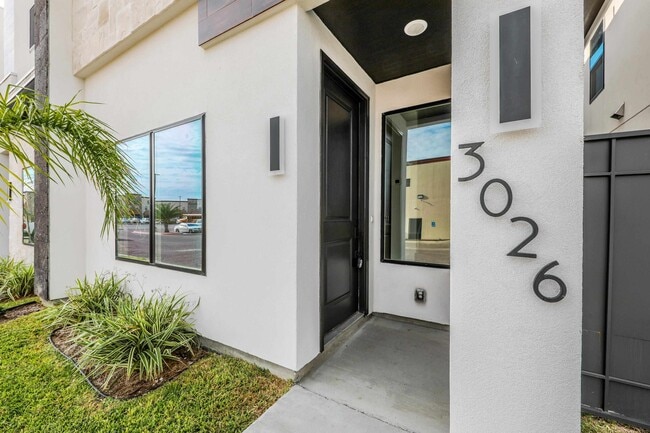 Building Photo - 8218 Casa Verde Rd