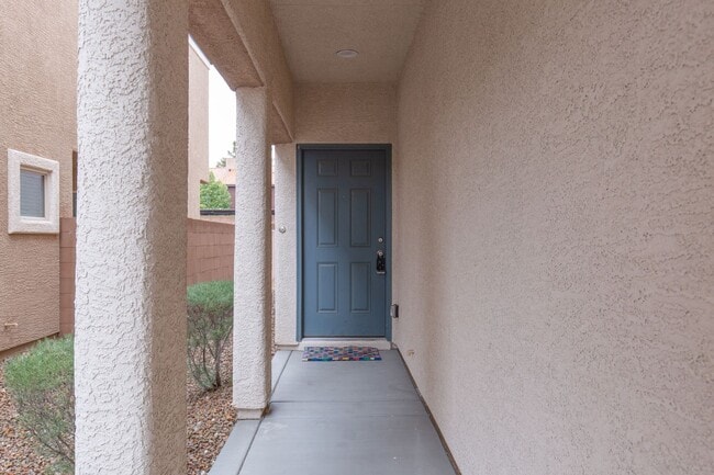 Foto del edificio - SW 3 bedroom home for $1,995 +sewer/trash-$2041