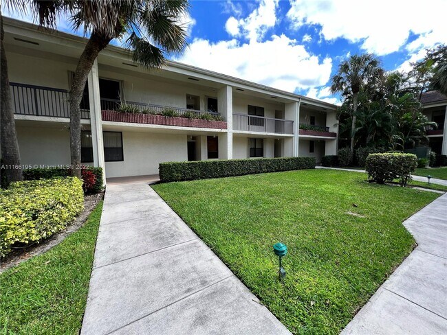 Foto del edificio - 7300 NW 1st St