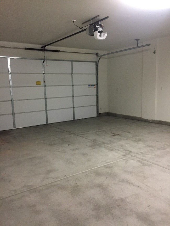 Building Photo - 4 br, 2 bath House - 2345 Brookings Harbor