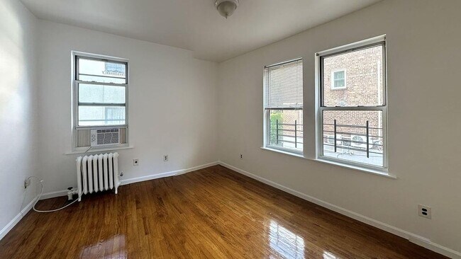 Foto del edificio - 208 W 260th St